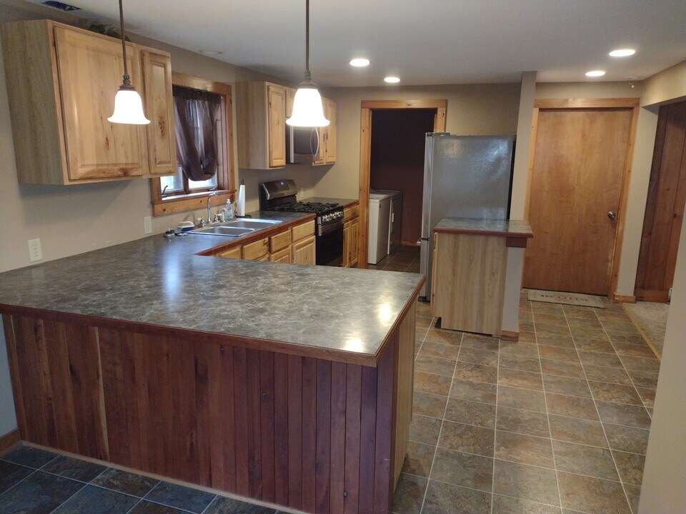 101 Behm Rd, Unit 101 Lower in West Falls, NY - Building Photo