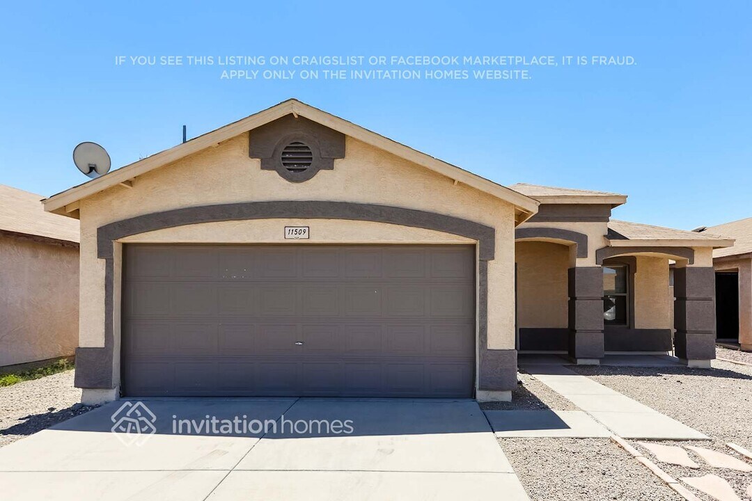 11509 W Wethersfield Rd in El Mirage, AZ - Building Photo