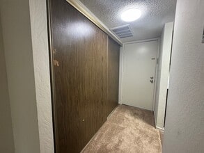 947 Fulton Ave in Sacramento, CA - Building Photo - Building Photo