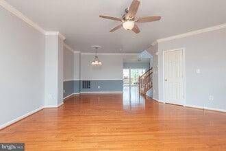 42724 Rolling Rock Square in Chantilly, VA - Building Photo - Building Photo