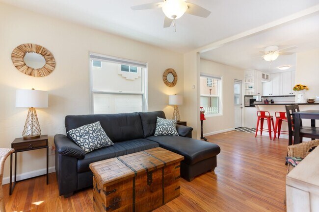 716 Dover Ct in San Diego, CA - Building Photo - Building Photo