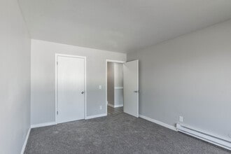 Crestwood Cove in Salt Lake City, UT - Building Photo - Building Photo