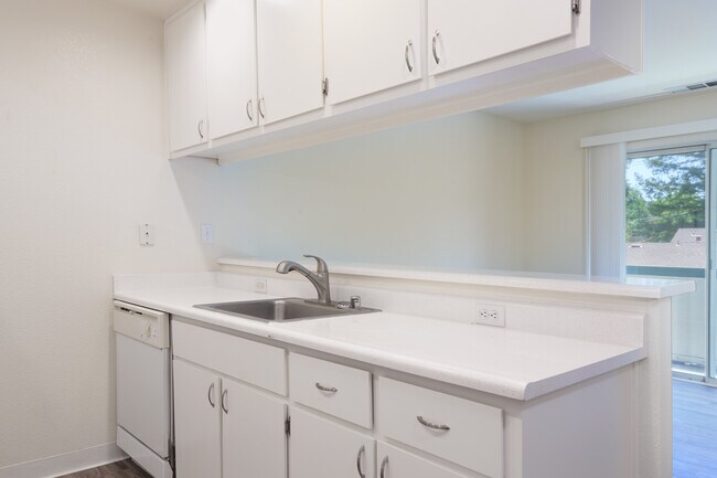 Sequoia Grove in Danville, CA - Building Photo - Interior Photo