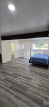 713 5th St, Unit #4 Studio in Mukilteo, WA - Building Photo - Building Photo