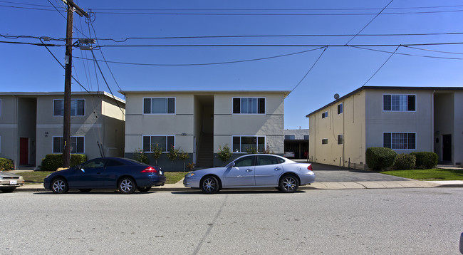 32 Linden Ave in San Bruno, CA - Building Photo - Building Photo