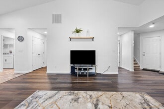 13847 Catalina Dr in Fishers, IN - Foto de edificio - Building Photo