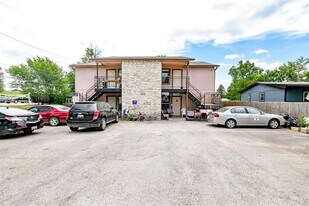 8419 Riverstone Dr in Austin, TX - Building Photo