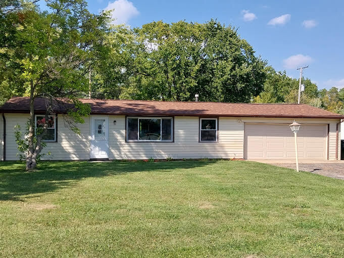 10506 Caddy Ln in Caledonia, WI - Building Photo