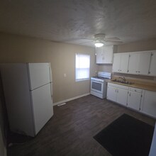 7502 Valley Rd in La Vista, NE - Building Photo - Building Photo