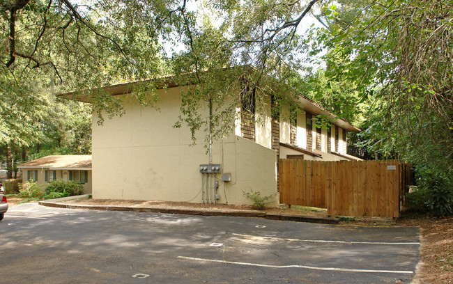 2523 Old Bainbridge Rd in Tallahassee, FL - Building Photo - Building Photo