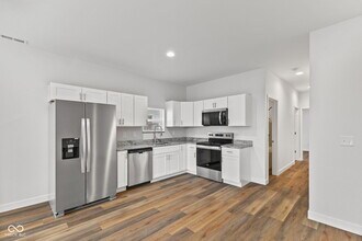 2711 Guilford Ave in Indianapolis, IN - Building Photo - Building Photo