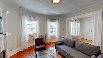 40 Hewins St in Boston, MA - Building Photo - Building Photo