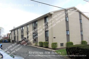 2703 Voelkel Ave in Dormont, PA - Building Photo