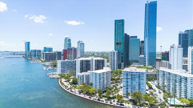 1430 Brickell Bay Dr, Unit 805 in Miami, FL - Building Photo - Building Photo