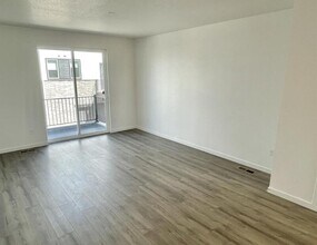 11161 W 53rd Pl in Wheat Ridge, CO - Building Photo - Building Photo
