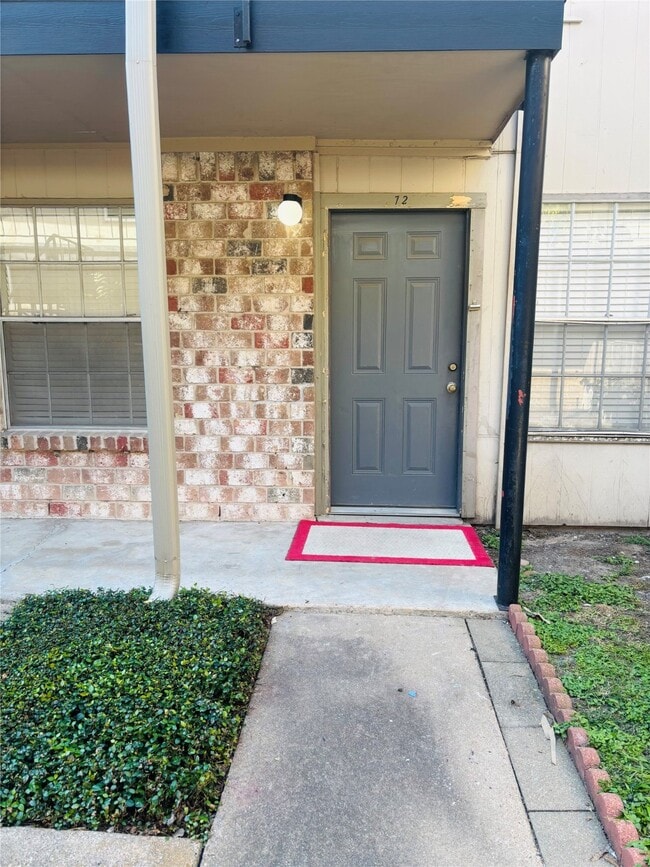 property at 5550 N Braeswood Blvd