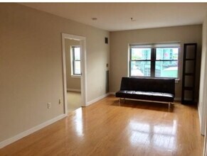 542 Commonwealth Ave, Unit 7e in Boston, MA - Building Photo - Building Photo