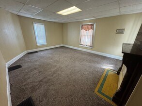 810 S 17th St in Fort Dodge, IA - Building Photo - Building Photo