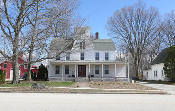 23 Hayward Ave in Colchester, CT - Building Photo - Building Photo