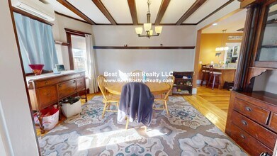 37 Julia St in Malden, MA - Building Photo - Building Photo