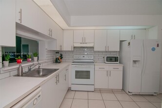 13100 SW 11th Ct in Pembroke Pines, FL - Building Photo - Building Photo