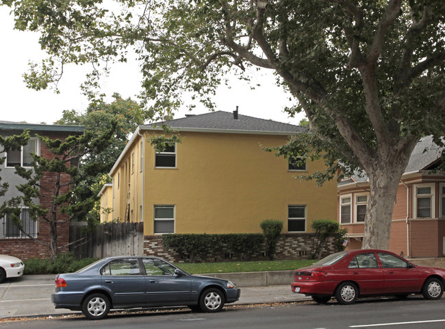 550 S 3rd St in San Jose, CA - Foto de edificio - Building Photo