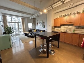 66 Bay St S in Hamilton, ON - Building Photo - Building Photo