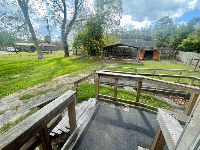 565 Campus St in Beaumont, TX - Building Photo - Building Photo