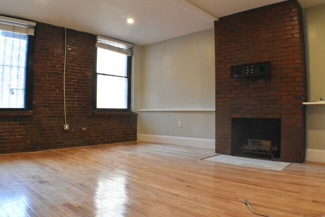 31 Fairfield St in Boston, MA - Building Photo - Building Photo