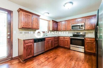 16101 Slater Ave in Belton, MO - Building Photo - Building Photo