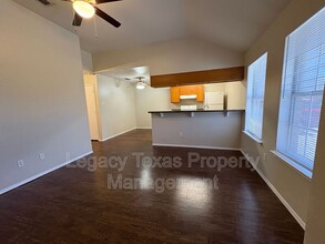 641 Woodard Ave in Cleburne, TX - Building Photo - Building Photo