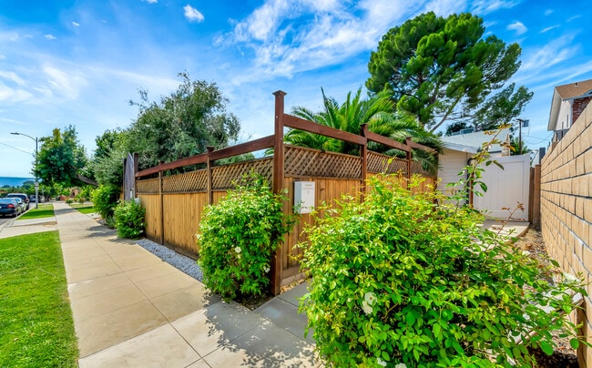 property at 6639 Yolanda Ave