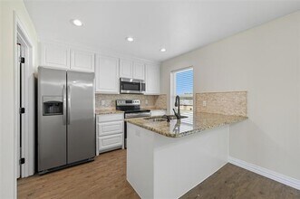 913 N Barrett Ave in Denison, TX - Building Photo - Building Photo