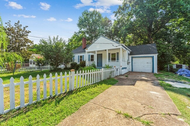 property at 806 S Moore Rd