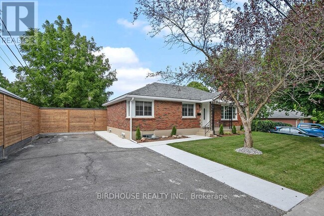 813 Aylmer St N in Peterborough, ON - Building Photo - Building Photo