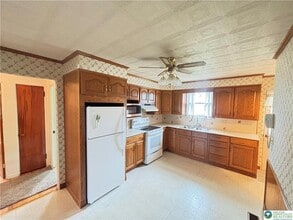 662 Minor St in Emmaus, PA - Building Photo - Building Photo