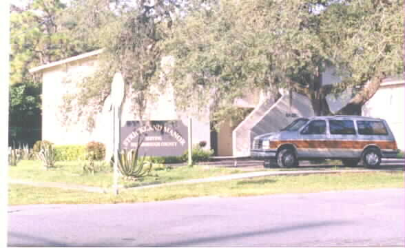 Strickland Manor in Tampa, FL - Building Photo