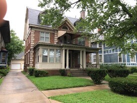 1113 W Moss Ave, Unit B