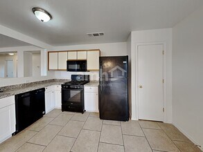 6159 S Avenue De La Chandelle in Tucson, AZ - Foto de edificio - Building Photo