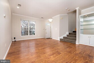 77 Harbour Heights Dr in Annapolis, MD - Building Photo - Building Photo