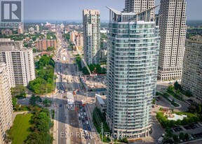1 Elm Dr W in Mississauga, ON - Building Photo