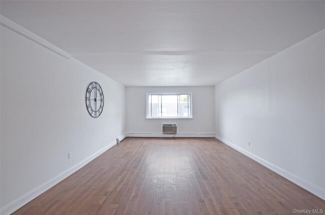 437 Palisade Ave in Yonkers, NY - Foto de edificio - Building Photo