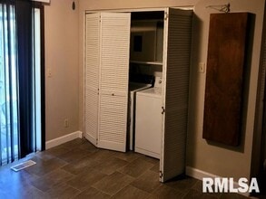 4115 Pickfair Rd in Springfield, IL - Building Photo - Building Photo