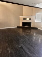 3600 Ashe Rd in Bakersfield, CA - Foto de edificio - Building Photo
