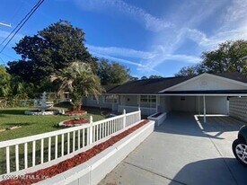 2818 Palmdale St in Jacksonville, FL - Building Photo