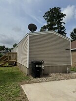 16693 E Forrestal St in Montgomery, TX - Building Photo