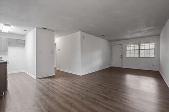 851 Maple St in Chattahoochee, FL - Building Photo - Building Photo