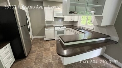 33333 Holland Ave in Abbotsford, BC - Building Photo - Building Photo