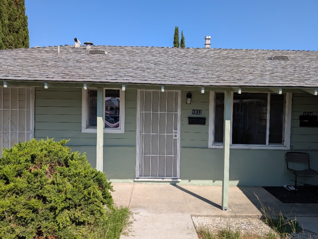 1032 Gilbert St in Hayward, CA - Building Photo - Building Photo