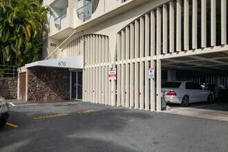 Ka Hale Moi in Honolulu, HI - Foto de edificio - Building Photo